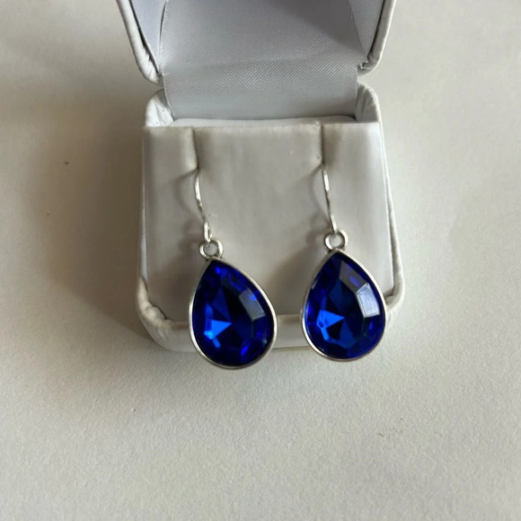 3/$20 Royal Blue Sapphire Color Crystal Teardrop Silver Tone Dangle Earrings - Picture 1 of 3